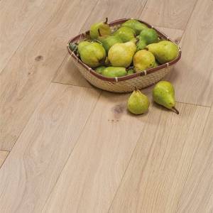 Parquet Chêne massif Gamme nature Premier 303 Artkiss poncé huilé